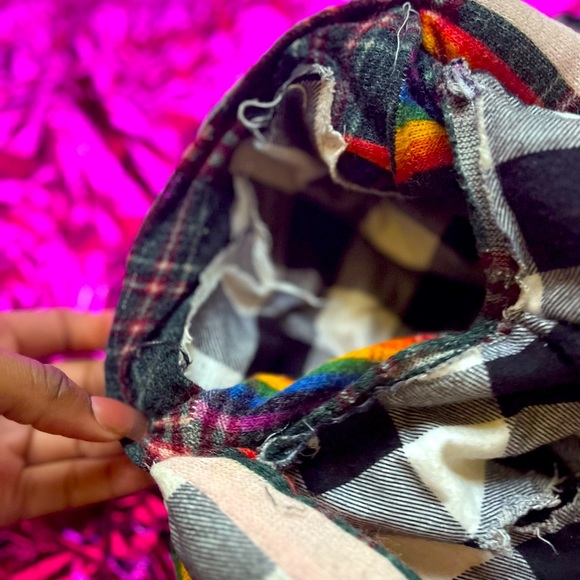 2NESSTITCHES RainBerry handbag - Picture 3 of 3